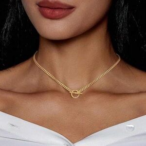 Elegant Gold Necklace